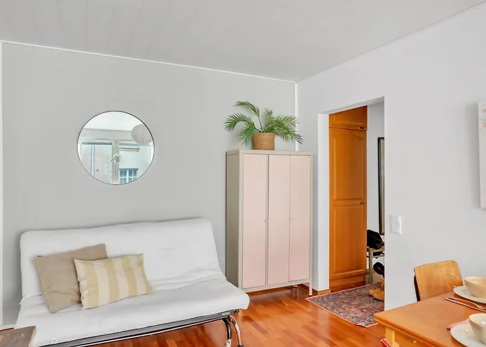 Design District W Free Parking Garage, Balcony, Netflix, 200M Tram&Bus